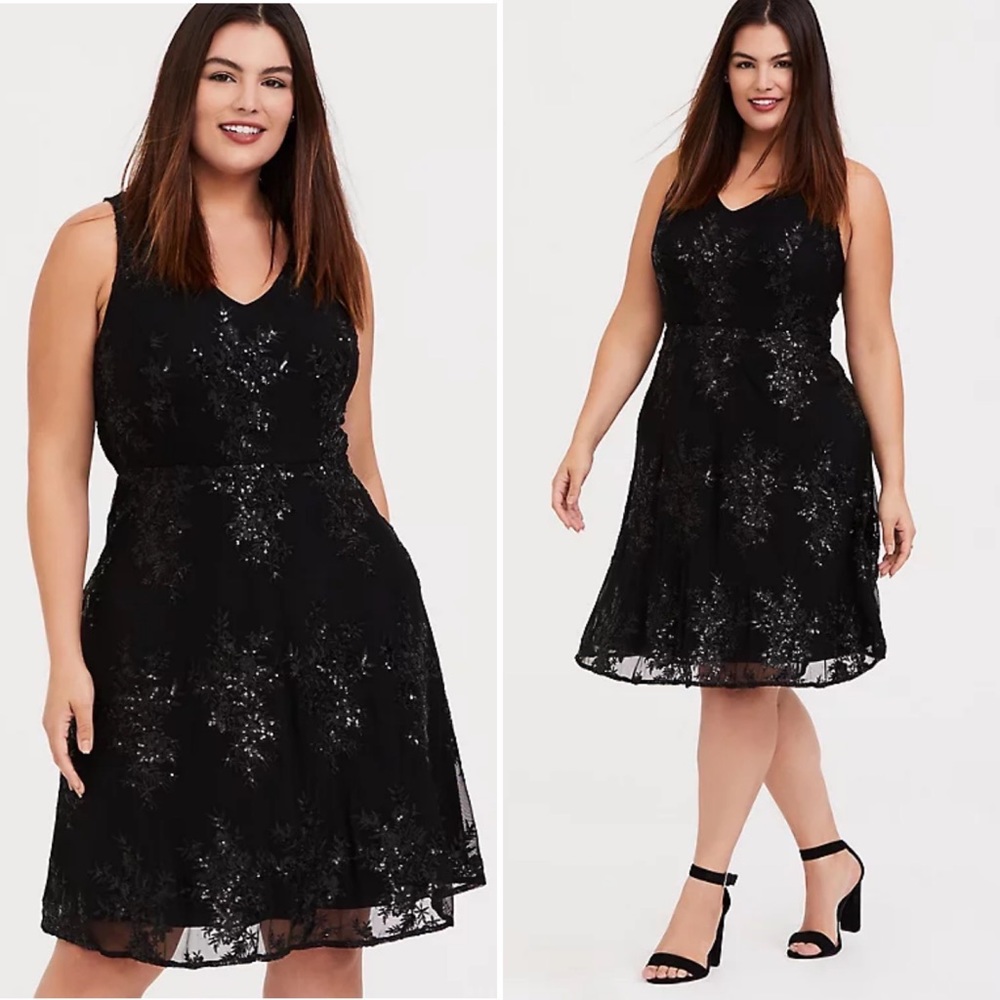 NWT $129 Torrid Plus 26 Black V Neck Sequin Embroidered Mesh Skater Flare Dress - Picture 1 of 6